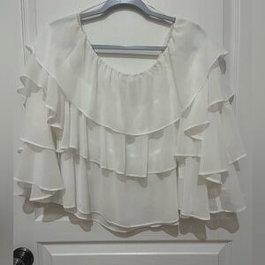Vine & Love ruffled top